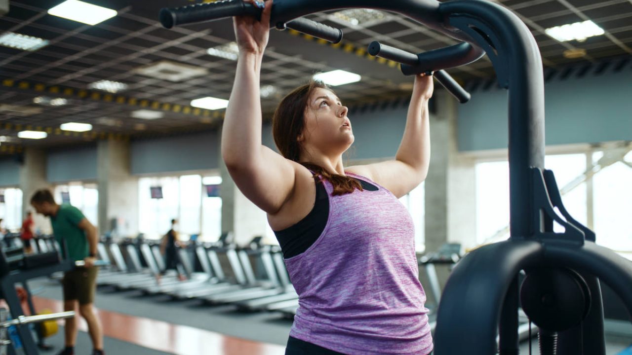 Rutina en el gimnasio para mujer, 4 días por semana